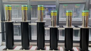 ZKTECO BOL1219A - Bolardo Automático con Iluminación de Alta Calidad para Acceso Vehicular / Tiempo de apertura-cierre de 3 segundos /Luces LED / Acero Inoxidable / IP68 / 130Kg de Peso / Requiere Gabinete  ZTA150003 Bollards Control Box - Image 6