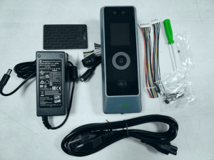 ZKTECO PROMAQR - Control de Acceso Facial / QR / Exterior IP66 / IK07 / 30,000 Rostros / 50,000 Tarjetas 125 Khz - Image 2