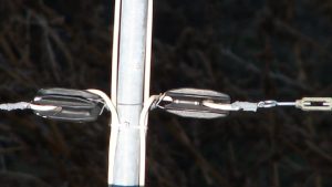 YONUSA CDA50 - Bobina de cable bujía con doble aislado de 50 mts para uso en cercas eléctricas con energizadores Yonusa/ calibre 22 AWG especial indicado para soportar de 10,000 a 12,000 V - Image 4