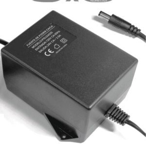 SAXXON PSU24025 - Fuente de Poder de 24 Vca a 2.5 Amperes/ Cable de 2.5 Metros/ Entrada 110 Vca/ Protección contra Sobre Cargas/