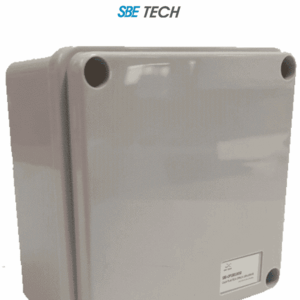 SBE TECH OP10010080 - Caja plástica con tapa opaca de 10x10x8 cm multiusos con grado de protección IP66, fabricada en material autoextinguible y resistente a la abrasión