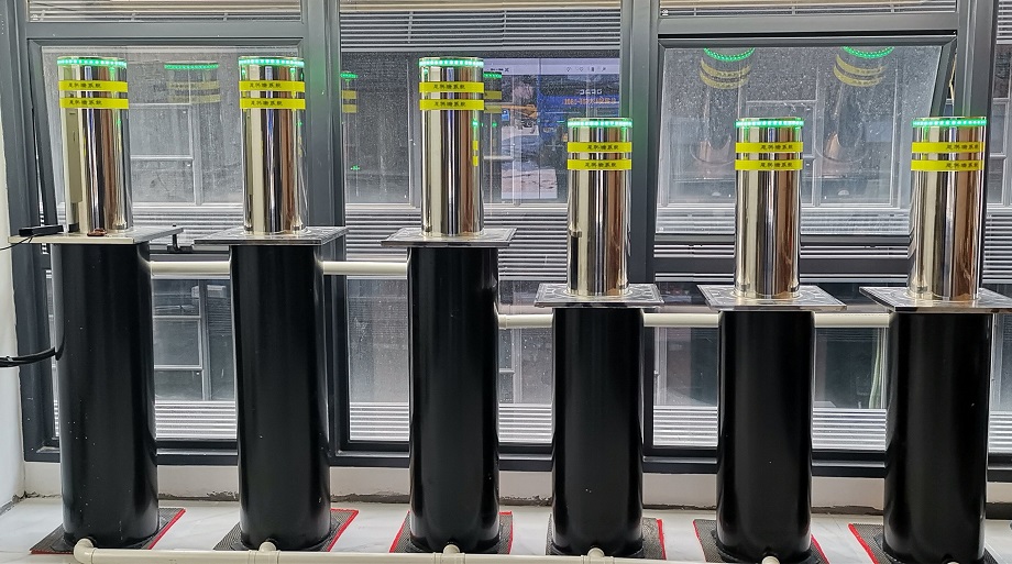 ZKTECO BOL1219A - Bolardo Automático con Iluminación de Alta Calidad para Acceso Vehicular / Tiempo de apertura-cierre de 3 segundos /Luces LED / Acero Inoxidable / IP68 / 130Kg de Peso / Requiere Gabinete ZTA150003 Bollards Control Box - Image 6