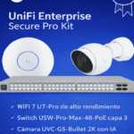 UBIQUITI UniFi Enterprise Secure Pro Kit - Solución integral con U7-PRO WiFi 7 alto desempeño, switch USW-PRO-MAX-48-POE con PoE++ y capa 3, integración de videovigilancia UVC-G5-Bullet 2K con IA, ideal para entornos empresariales de alta densidad.