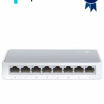 TP-LINK TL-SF1008D - Switch de escritorio con 8 puertos RJ45 Fast Ethernet, diseño de plástico y configuración plug and play.