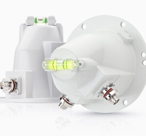 Kit de Montaje UBIQUITI AF-5G-OMT-S45 - Color blanco