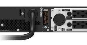 No Break APC SRT3000RMXLA - 3000 VA, 2700 W, Negro