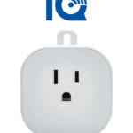IQ OUTLET - Tomacorriente Inteligente Z-Wave . Convierte Cualquier tomacorriente en uno inteligente. Para funcionar en la plataforma de Alarm.com