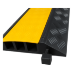 ACCESSPRO AC903-V2 – Protector de Cable / 3 Canales / Carga 5 Toneladas / Canal 30x30 mm / Base Goma y Tapa Plástico / 90 cm Largo / Amarillo-Negro