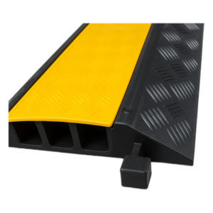 ACCESSPRO AC903-V2 – Protector de Cable / 3 Canales / Carga 5 Toneladas / Canal 30x30 mm / Base Goma y Tapa Plástico / 90 cm Largo / Amarillo-Negro