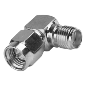 RF INDUSTRIES,LTD RSA-3402 – Adaptador RF Coaxial / Ángulo Recto / SMA Macho a SMA Hembra / Cuerpo Bronce Niquelado / Contacto Oro / Aislante Teflón