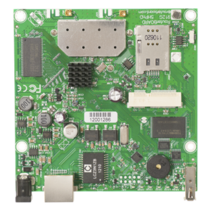 MIKROTIK RB912UAG-5HPND – Board Inalámbrico / 5 GHz / 1x miniPCI-e / Gigabit Ethernet / Protección ESD 16 kV