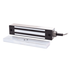 ENFORCER SECOLARM E942FC600AR – Chapa Magnética Electromagnética / 600 lb (272 kg) / IP65 / 12/24 VDC Seleccionable / Cable Acorazado 18" (457 mm) / Sin Magnetismo Residual