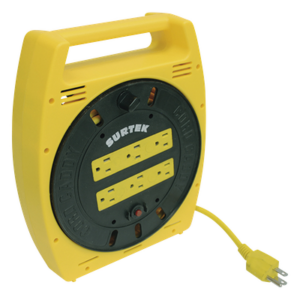 SURTEK SYS-136035 – Multicontacto Tipo Carrete / 6 Salidas NEMA 5-15R / Cable 6 m (19.7 ft) / 16 AWG / 127 VCA 10 A / Protección contra Cortocircuitos