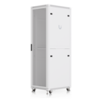 UBIQUITI UACC-RACK-42U-800-P – Gabinete Rack de Piso / 42U / 600 x 800 mm (23.6 x 31.5 in) / Carga Estática 800 kg (1763.7 lb) / Puerta Perforada / Ventiladores Integrados / Ruedas con Seguro
