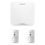 HIKVISION AXHOME-KIT-GSM-PIR-CAM – Kit de Alarma Inalámbrico / Wi-Fi 2.4 GHz y GSM 3G/4G / 16 Zonas Configurables / 2 Cámaras PIR con Verificación Visual / Alcance Radio 1200 m / Inmunidad Mascotas 24 kg