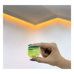 SHELLY SHELLYPLUSRGBWPM – Controlador LED RGBW / Wi-Fi 2.4 GHz / 4 Canales / 12A / 12-24V / Medición de Consumo / Compatibilidad Alexa y Google Home