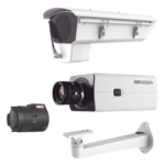HIKVISION KITCAMREF – Cámara IP para Cuartos Fríos / 2 Megapixel / Lente Varifocal 2.7-10 mm / WDR 120 dB / IP67 / 24 VCA