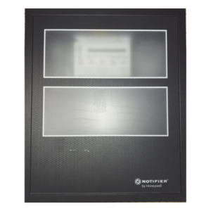 NOTIFIER DR-B4 – Puerta con Ventana para Gabinete / Acero Calibre 16 / Apertura 180° / Bisagra Reversible / Color Negro