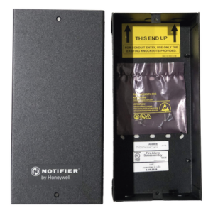 NOTIFIER ABS-8RB – Gabinete de Montaje Remoto / Alimentación 24 VDC / Compatible RPT-W, RPT-F y RPT-WF / Comunicación ARCNET 312.5 Kbps / NFPA Style 4 y 7