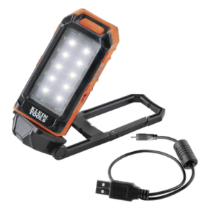 KLEIN TOOLS 56-403 – Lámpara LED de Trabajo / 460 Lúmenes / Autonomía 9 h / Recargable USB / Magnética / IP54