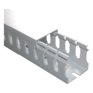 THORSMAN TMR-40 – Canaleta ranurada con tapa blanca, de PVC auto extinguible, 40 x 40 x tramo 2m.