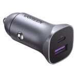 UGREEN 40858 – Cargador Vehicular / 30W / Puertos USB-C PD 3.0 y USB-A QC 3.0 / Entrada 12-24V / Aluminio / Protección Integral