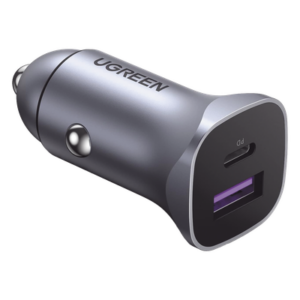 UGREEN 40858 – Cargador Vehicular / 30W / Puertos USB-C PD 3.0 y USB-A QC 3.0 / Entrada 12-24V / Aluminio / Protección Integral