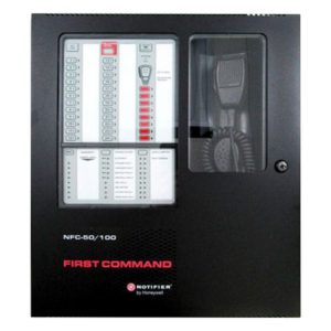 NOTIFIER NFC-50/100 – Panel de Evacuación por Voz / 50 o 100 W / 25 V / 8 Circuitos de Altavoces / 14 Mensajes Programables / Batería 26 Ah