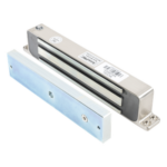 ACCESSPRO MAG350H – Chapa Magnética / 350 lbs / Montaje Superficial / IP68 / Exterior / 12V CD o 24V CD / -10 a +55°C