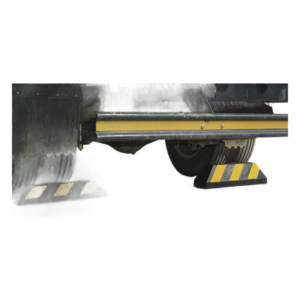 ACCESSPRO AC55TC – Tope Vehicular / 55 cm (1.8 ft) / Carga 5 Ton / Caucho Rígido / Bandas Reflejantes / Negro-Amarillo