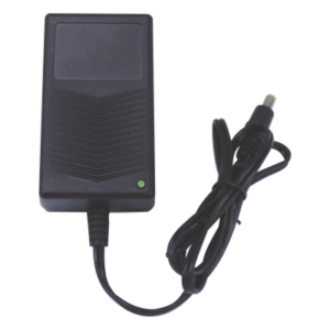 EPCOM POWERLINE P15DC3A – Fuente de Poder Regulada / 15 VCC / 3 A / Entrada 100-240 VCA / 36 W / 88x50x35 mm (3.46x1.97x1.38 in)