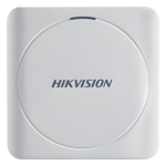 HIKVISION DS-K1801E – Lector de Tarjetas PROX / EM 125 kHz / Wiegand W26/W34 / IP65 / 12 VDC / Compacto