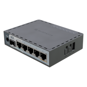 MIKROTIK E60IUGS – Router / 5 Puertos Gigabit Ethernet / Puerto SFP 2.5G / Dual-Core ARM 950 MHz / 512 MB RAM / PoE-In y PoE-Out / Montaje en Pared