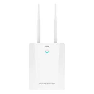 GRANDSTREAM GWN7670LR – Punto de Acceso / Wi-Fi 7 / 3.6 Gbps / Largo Alcance 350 m (1148 ft) / IP66 / MIMO 2x2:2 / 256 Clientes / PoE+ / Puerto 2.5G y SFP 2.5G / MLO / 4096-QAM