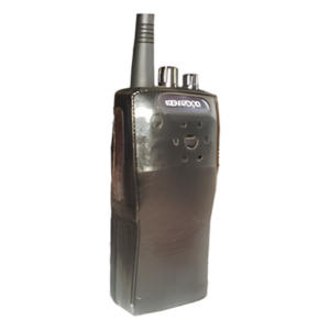 FSMTK-260 – Funda de Piel Reforzada / Compatible con Radios Kenwood TK2100, 3100, 2102, 3102, 2102G, 3102G, 260G, 270G, 272G, 372G / Protección contra Golpes y Caídas / Material Resistente a Temperatura y Humedad / Correa Ajustable