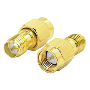 EPCOM TITANIUM TT-RM-0021 – Adaptador RF / SMA Macho a SMA Hembra Inverso / Montaje en Línea / Cuerpo Bronce con Oro / Aislante Teflón