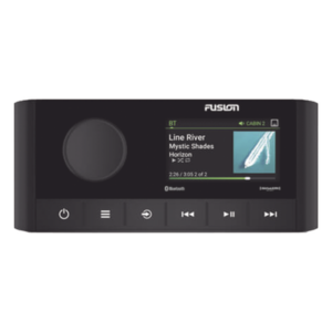 GARMIN 10-02250-00 – Estéreo Marino / Panel IPX7 / Pantalla LCD 2.7" / Bluetooth 10m / Amplificador Clase D 200W / NMEA 2000 / 68x157x127 mm