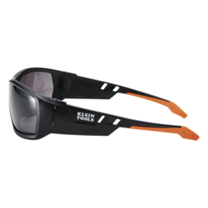 KLEIN TOOLS 60164 – Gafas de seguridad / Marco completo / Cristales grises / ANSI Z87.1+ / CSA Z94.3 / MIL-PRF-32432A