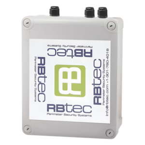 RBTEC JB402 – Gabinete de Protección IP66 / NEMA 4X / 200 x 240 x 80 mm / 7.87 x 9.45 x 3.15 in / Exterior Industrial
